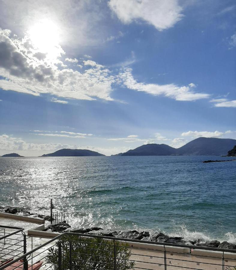Sea & Culture -lerici-300 M From The Apartment