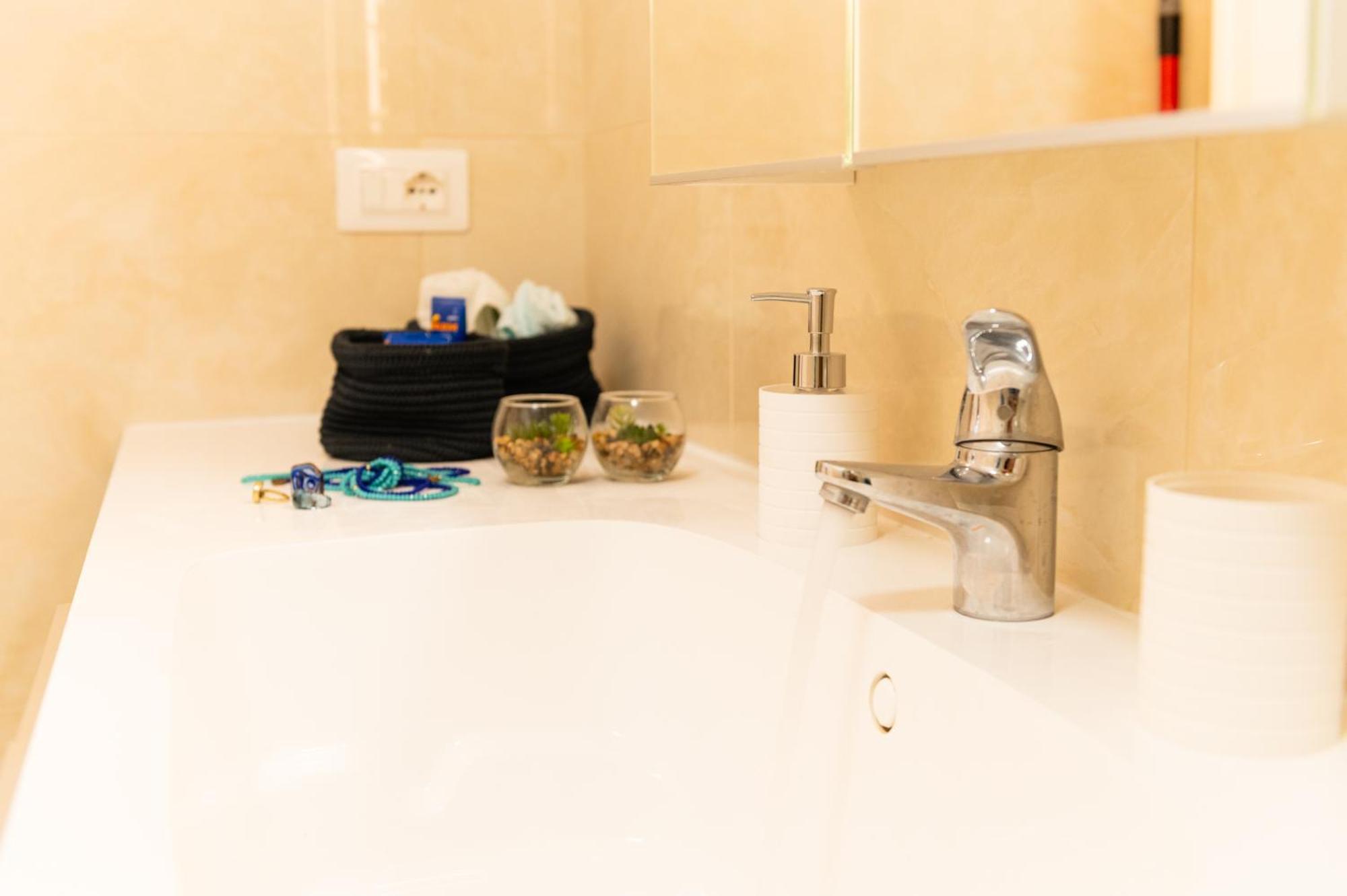 Apartment Sea & Culture -lerici-300 M From The