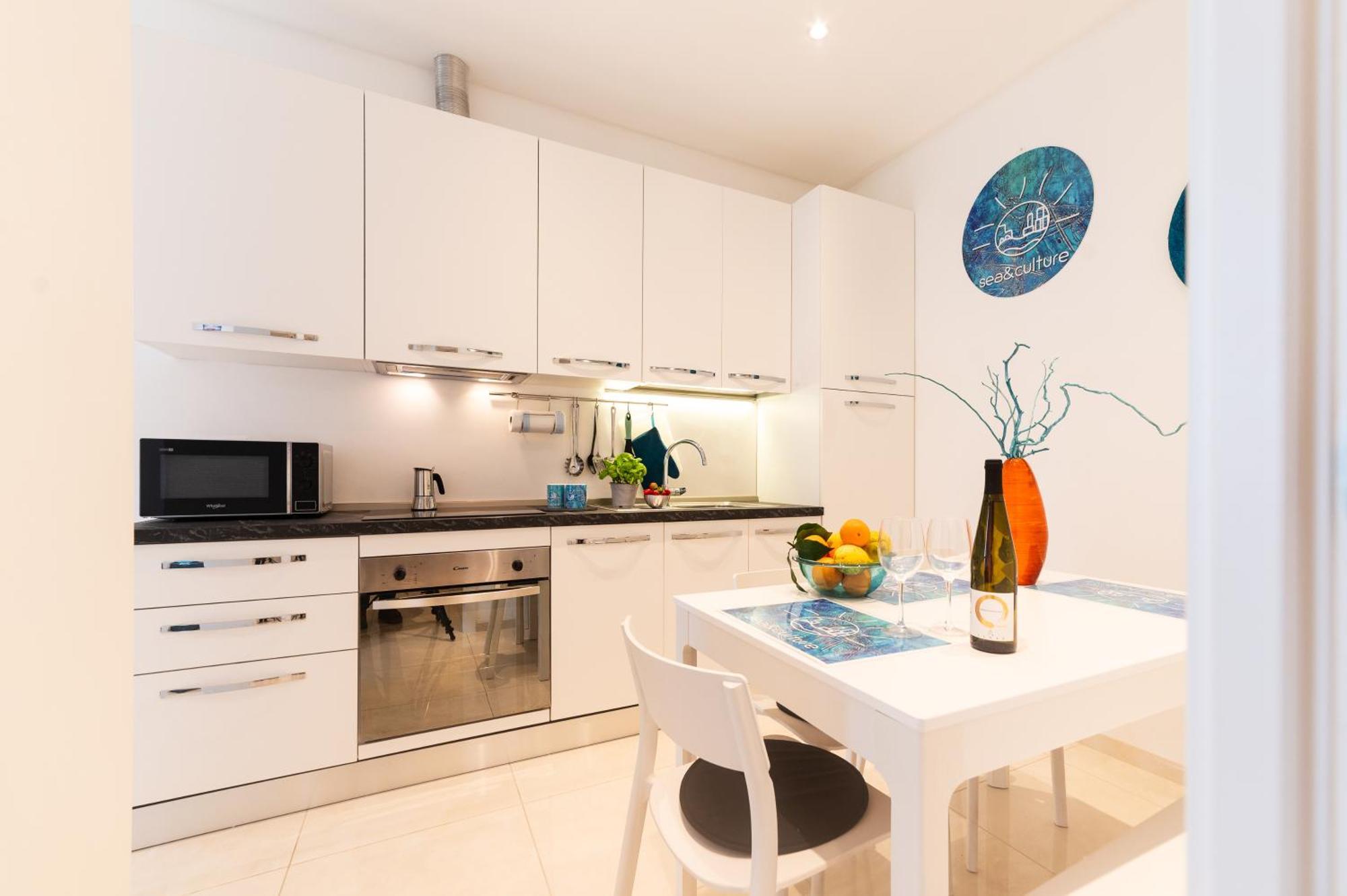 Sea & Culture -lerici-300 M From The Apartment San Terenzo